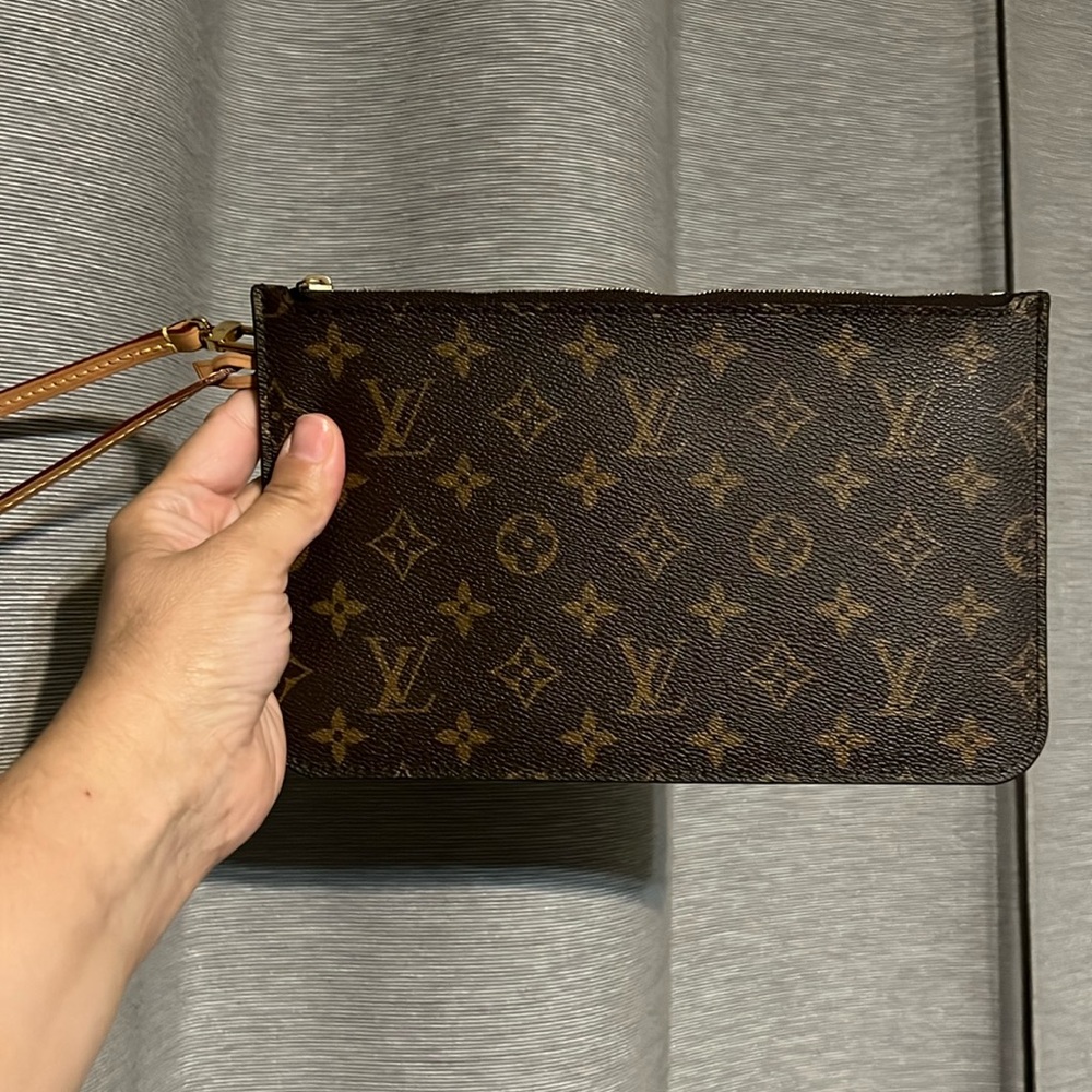 Louis Vuitton Monogram Nevderfull Wristlet